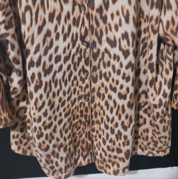 Women leopard animal printed buttoned v neck midi sleeve blouse top - Picture 5 of 9